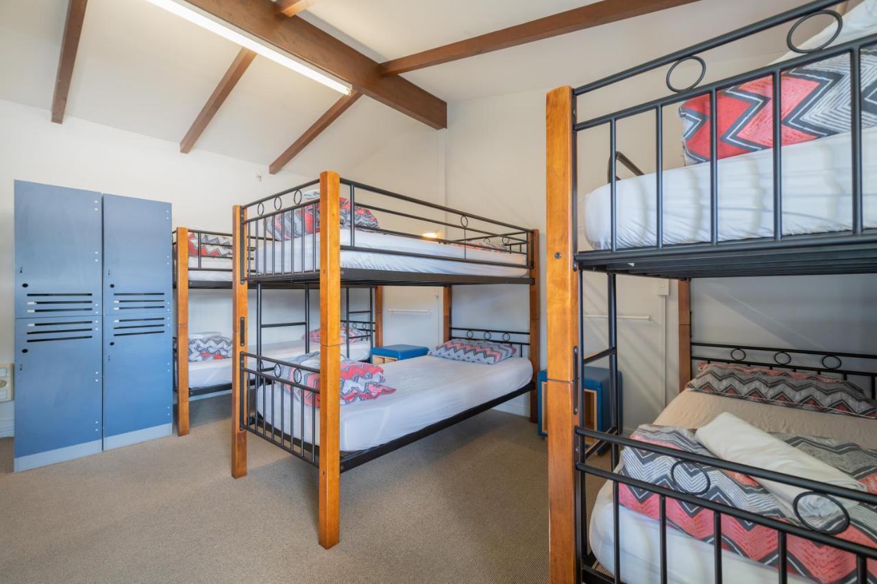 Te Anau Central Backpackers ภายนอก รูปภาพ