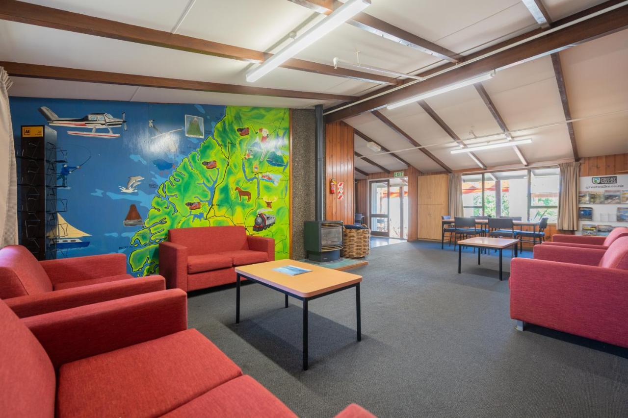 Te Anau Central Backpackers ภายนอก รูปภาพ